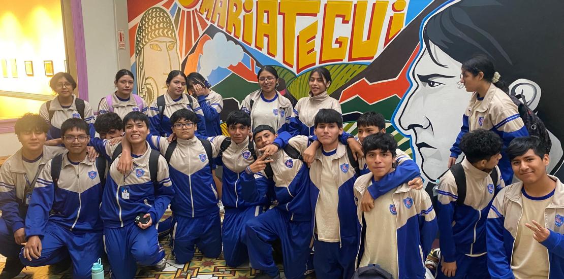 Visita de jóvenes estudiantes del 3.º de secundaria del Colegio AEC Henry Miller de Independencia